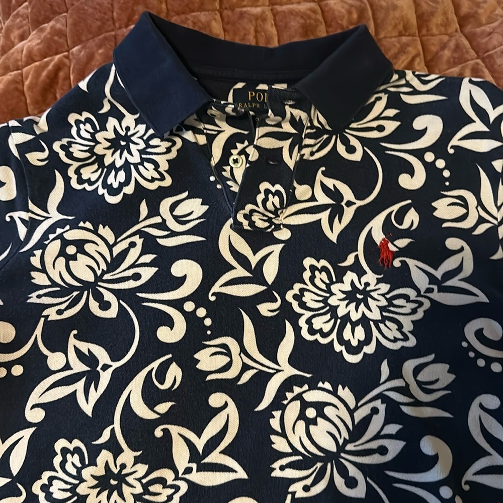 Men’s medium Polo shirt